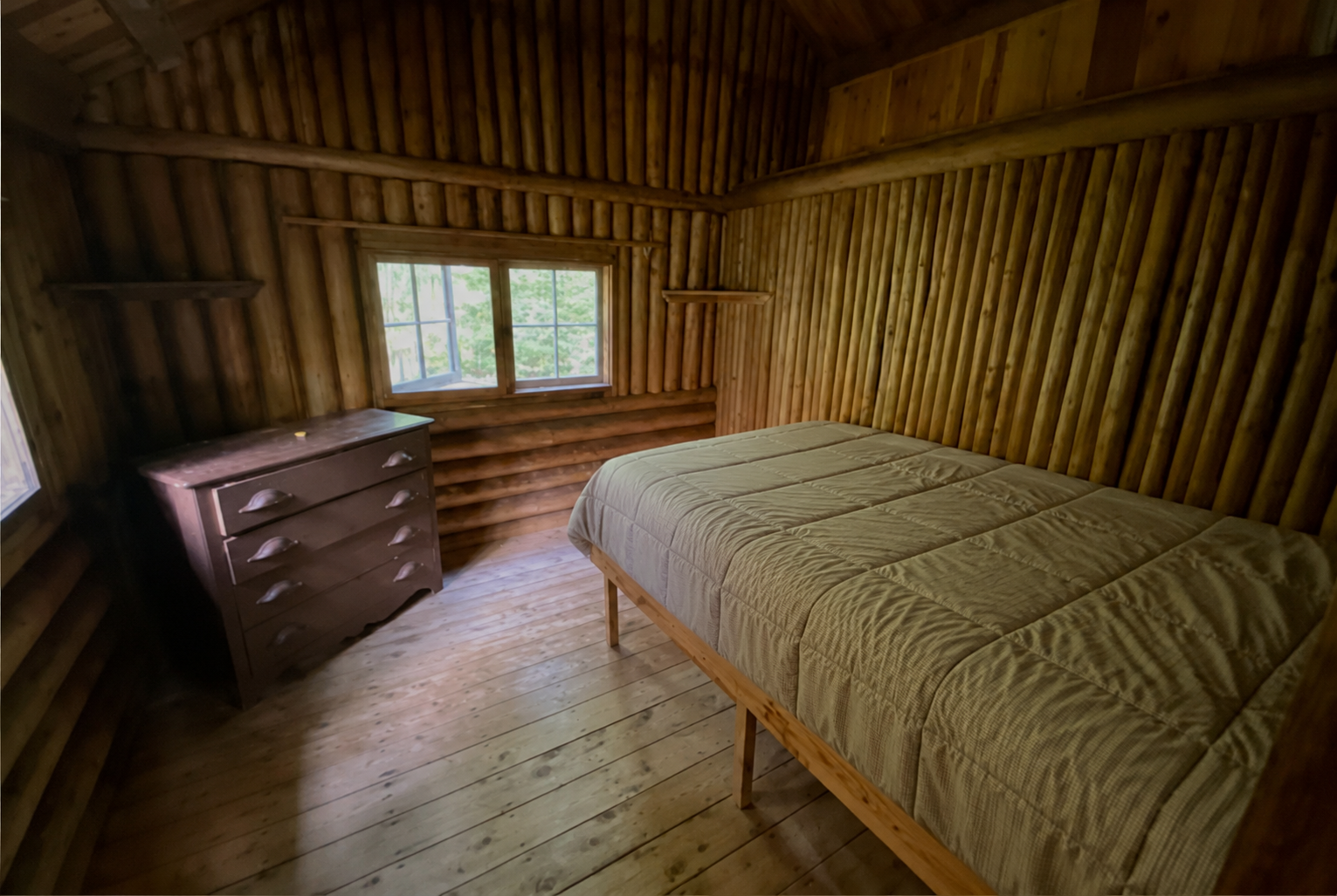 Birch Cabin Downstairs Single Bed Alcove